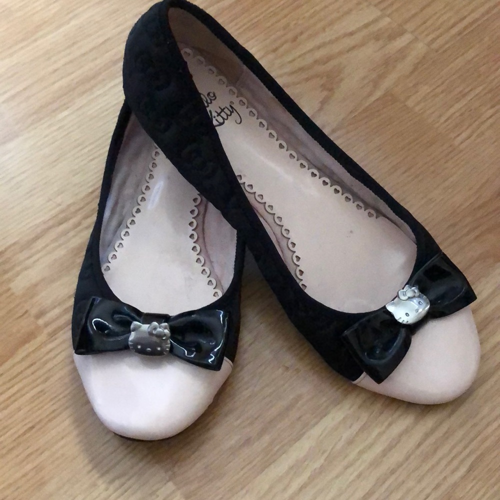 Hello kitty pink and black flats size 6.5